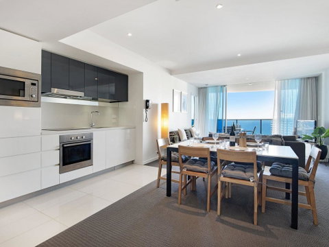 2 Bedroom Ocean View 27 Floors Above H-Residences - Tweed Heads Accommodation 1