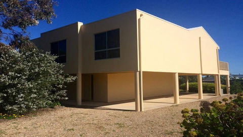 22 Broadbeach Drive - Tweed Heads Accommodation 0