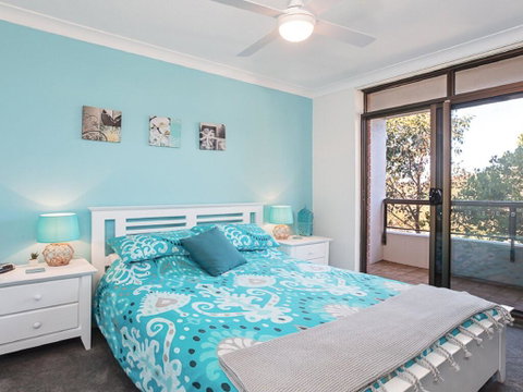 23 'The Commodore' 9-11 Donald Street - Delightful Unit With Gorgeous Water Views - Tweed Heads Accommodation 1