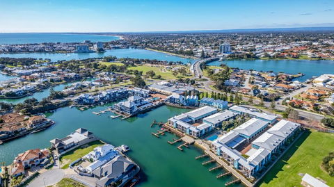 C Mandurah Apartment Resort - Tweed Heads Accommodation 0