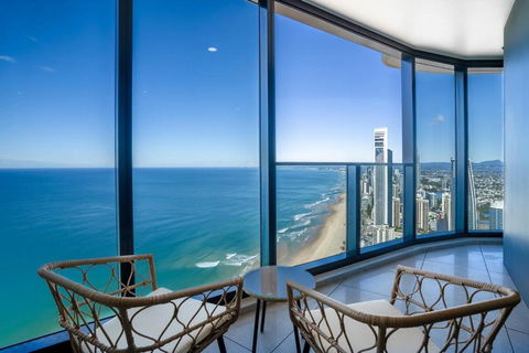 CASSA BEACHFRONT - Breathtaking Oceanview Apartment - Tweed Heads Accommodation 2