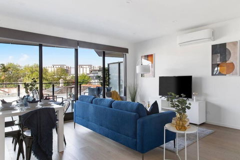 Caulfield Elegance: Chic Abode - Tweed Heads Accommodation 0