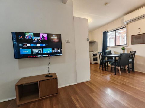 Cozy Stays - 15 Mins To Airport & Gateway To NSW - Tweed Heads Accommodation 4