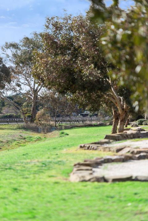 Crimson Ridge - Wines, Vines And Dine - Tweed Heads Accommodation 4