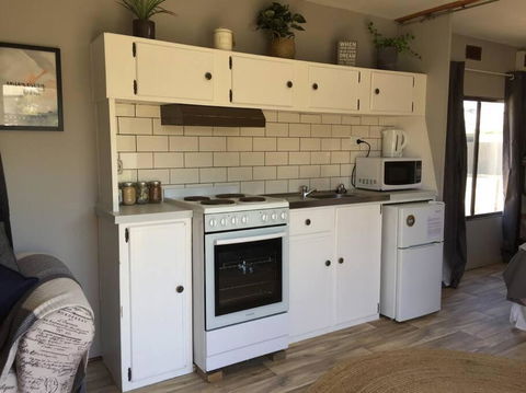 Cute Private Studio Flat With AIRCON! - Tweed Heads Accommodation 0