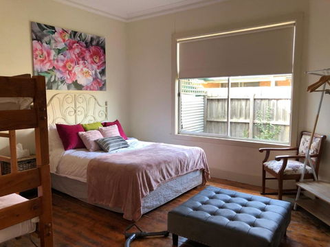 D108 Fantastic Sun Crescent Gathering - Tweed Heads Accommodation 0