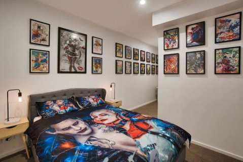 DC Vs Marvel Theme Ft Arcade Machine Pool Gym Sauna BBQ - Tweed Heads Accommodation 3