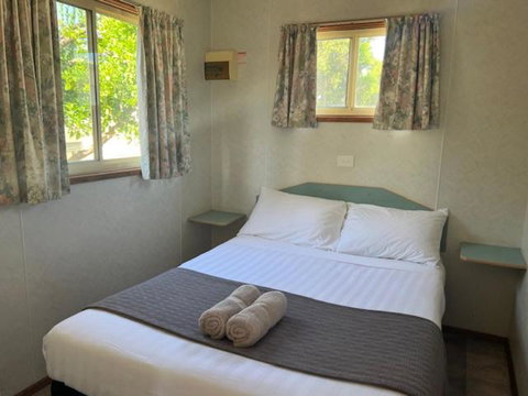 Denman Van Village - Tweed Heads Accommodation 3