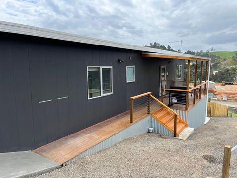 Derby Digs Cabin - Tweed Heads Accommodation 0