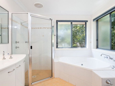 27a Christmas Bush Avenue - Wifi, Aircon, Close To Dutchies Beach - Tweed Heads Accommodation 3