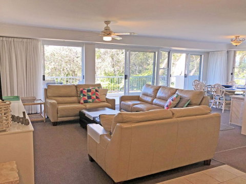 3 'Albacore', 12 Ondine Close - Waterfront, Pool, Lift & Views - Tweed Heads Accommodation 1