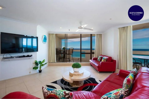 3 Bedroom Apartment - Panoramic Ocean Views - Tweed Heads Accommodation 0