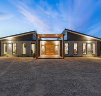 3 WISE MONKEYS MANSFIELD - Tweed Heads Accommodation