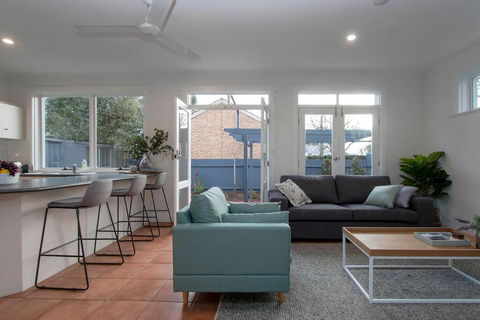 3BR Cottage With Parking Close To Adelaide CBD - Tweed Heads Accommodation 0