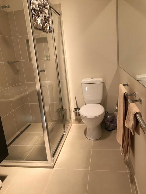 5 Star Room With Own Bathroom - Singles, Couples, Families Or Executives - Tweed Heads Accommodation 2