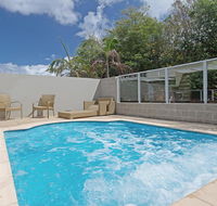 516 'Oaks Pacific Blue' 265 Sandy Point Road- private pool aircon WIFI - Tweed Heads Accommodation