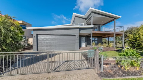 7 Graydens Road, Ventnor With Spectacular Views - Tweed Heads Accommodation 0