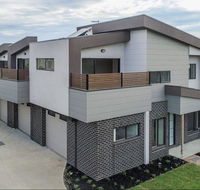 A brand new private townhouse - Tweed Heads Accommodation