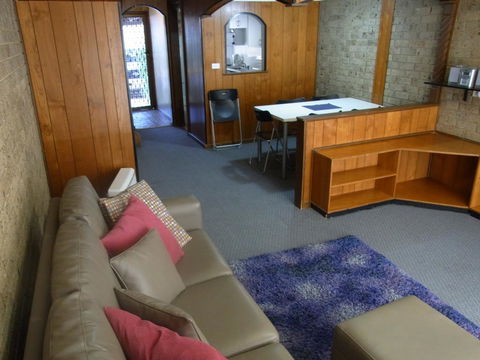 A Furnished Townhouse In Goulburn - Tweed Heads Accommodation 2