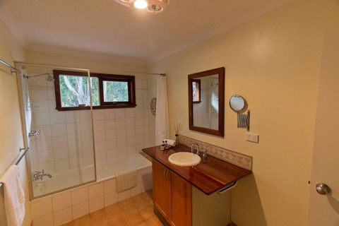 A Grape Escape - Tweed Heads Accommodation 1