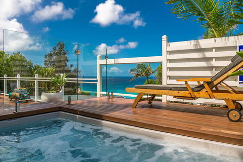 A PERFECT STAY - The Palms At Byron - Views Over Wategos Beach - Tweed Heads Accommodation 2
