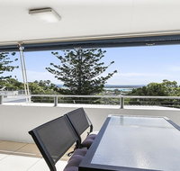 A Stylish Apartment with Noosa Views - Unit 6 Yaringa 29 Noosa Drive - Tweed Heads Accommodation