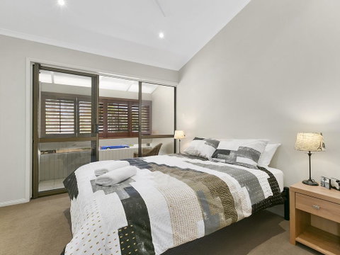 A Superb Location For Enjoying The Best Of Noosa - Unit 2/69 Noosa Parade - Tweed Heads Accommodation 3