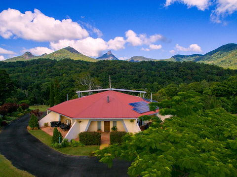 A View Of Mount Warning - Tweed Heads Accommodation 0