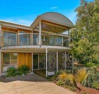 A Wave From it All - Tweed Heads Accommodation