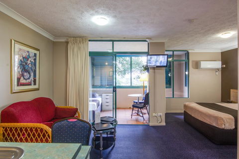 AAA Airport Albion Manor Apartments And Motel - Tweed Heads Accommodation 3