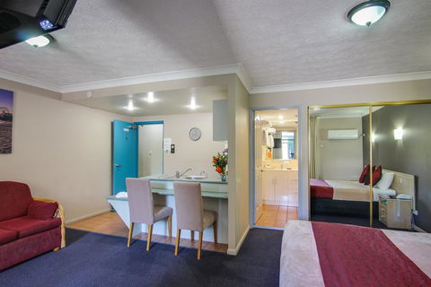 AAA Airport Albion Manor Apartments And Motel - Tweed Heads Accommodation 2