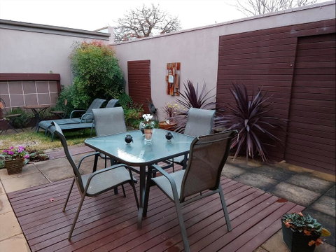 About Time Retreats- Studio Seven - Tweed Heads Accommodation 2