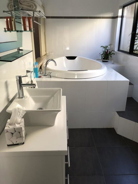 About Time Retreats- Studio Seven - Tweed Heads Accommodation 1