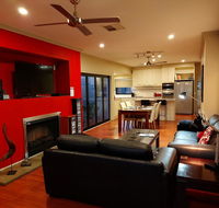 About Time Retreats- Studio Seven - Tweed Heads Accommodation