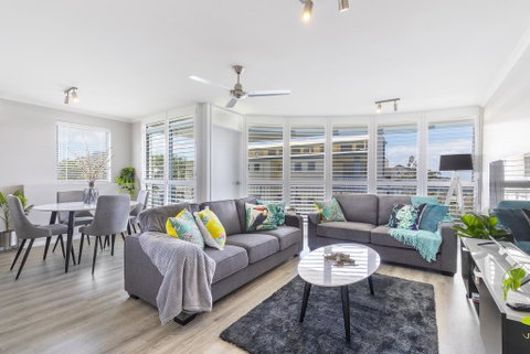 Absolute Beachfront Penthouse, Castaways Beach - Tweed Heads Accommodation 0
