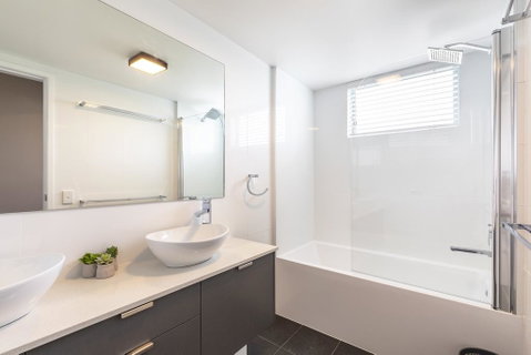 Absolute Beachfront Penthouse, Castaways Beach - Tweed Heads Accommodation 2