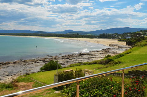 Absolute Waterfront - Tweed Heads Accommodation 1
