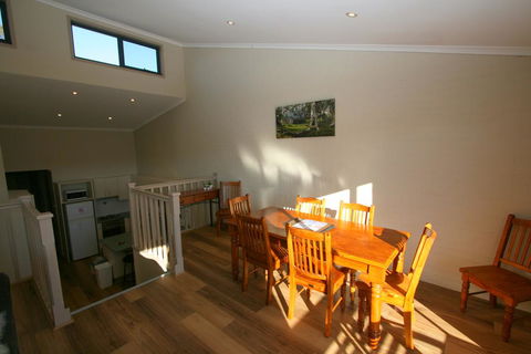 Acacia 5/2 Kirwan Close - Tweed Heads Accommodation 1
