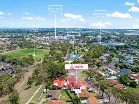Discover Mount Annan - Spacious 6-BR House - Tweed Heads Accommodation 1