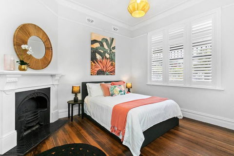 EDW19 - Stylish 2-Bed, 2-Bath Townhose In Drummoyne - Tweed Heads Accommodation 4