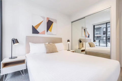 Executive Comfort Living Near La Trobe & RMIT Uni - Tweed Heads Accommodation 4