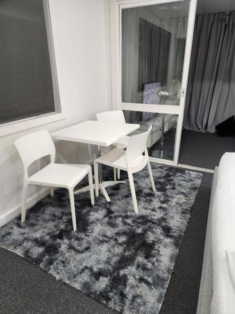 Entire Studio Apartment - Self Check-in - Tweed Heads Accommodation 4