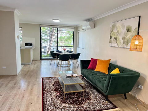Fabulous 2 Bedroom Apartment, Secured Free Parking - Tweed Heads Accommodation 1