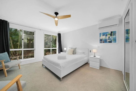 Family Escape Serene Oasis With Pool And AC - Tweed Heads Accommodation 2