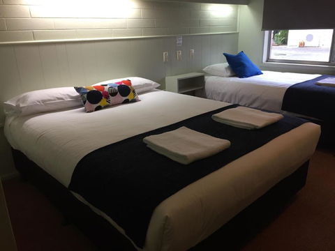 Finley Country Club Hotel Motel - Tweed Heads Accommodation 1