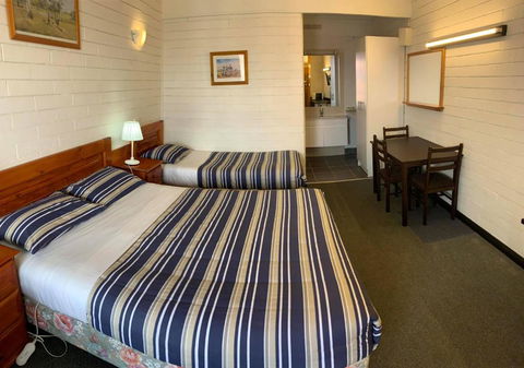 Finley Motel - Tweed Heads Accommodation 1