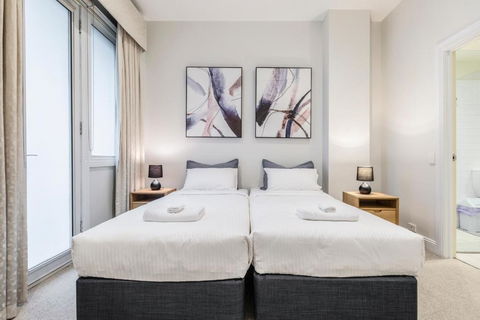 Fabulous Collins Street Luxury 2 BR Apartment - Tweed Heads Accommodation 2