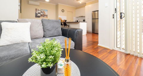 Family Comfort In Blakes Crossing Blakeview With A Short Walk To Shops And Supermarkets - Tweed Heads Accommodation 1