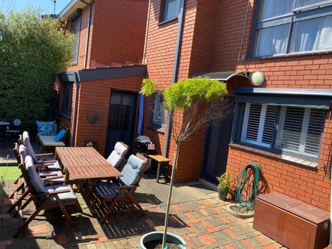 Garland Grove - Tweed Heads Accommodation 4