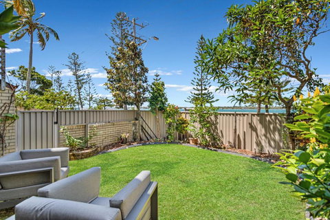 Gentle Waves Retreat Villa - Tweed Heads Accommodation 1
